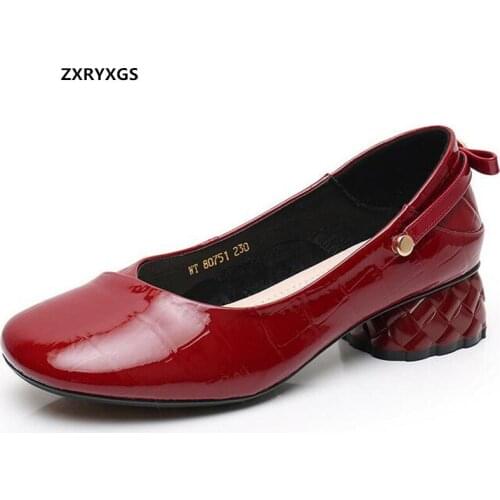 2021 Classic Square Toe Top Cowhide Patent Leather Shoes Thick Heels Large Size Soft Sole Comfort Banquet Wedding Fashion Shoes