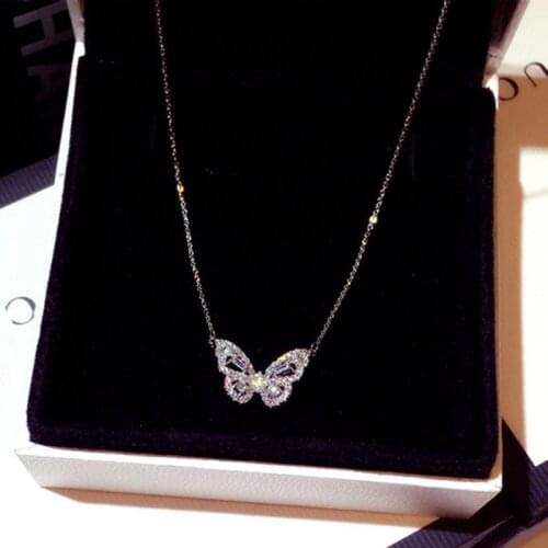 New Fashion Chic Zircon Crystal Butterfly Female Pendant Necklace Shiny Crystal Wedding Ball Jewelry Valentines Day Gifts