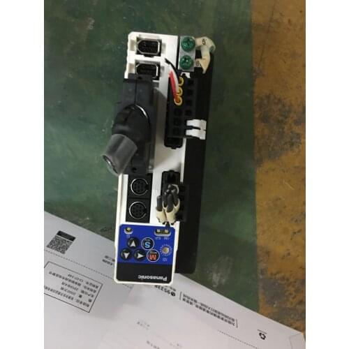 MBDDT2210L01 servo driver , used in good condition . 80% appearance new , good working , free shipping