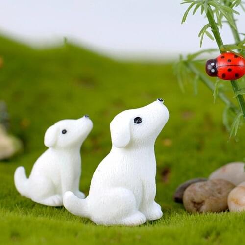 ZOCDOU 2 Piece White Look Up Dog Puppy Moss Pet Animal Japanese Model Small Statue Figurine Crafts DIY Home Ornament Miniatures