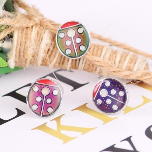 2020 Animal Mood Cute Beetle Stud Jewelry Beetle Moon Earring Temperature Control Color Change Feeling Emotional Gift For Girls