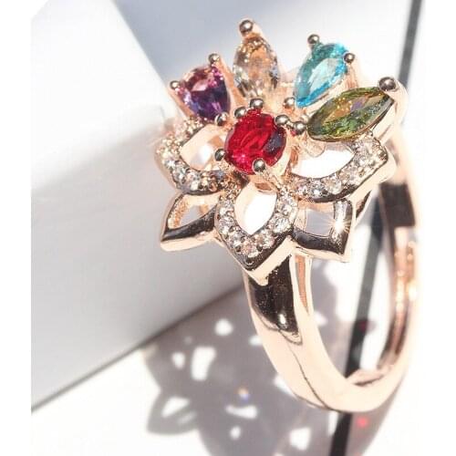 Fashion Five-color Flower Crystal Ring High-end Atmosphere Ladies Jewelry To Send Girlfriend Romantic Jewelry Gifts