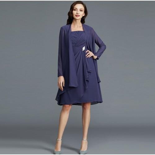 Affordable Modern Dark Blue Two Pieces Chiffon Mother of the Bride Dresses With Coat Knee Length Wedding Party Gowns Pleating