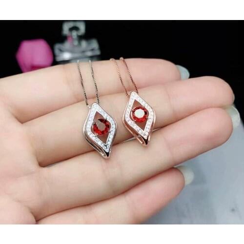 Classic red garnet gemstone necklace for women silver ornament birthday party gift round wine red color on sale