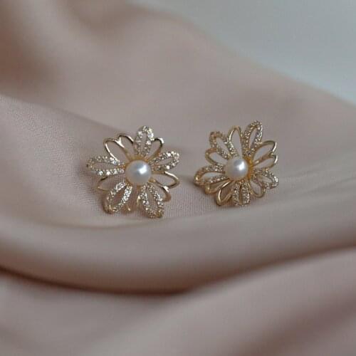 Fashion Elegant Hollow Flower Pearl Earrings For Women AAA Zircon Earrings Statement Earring Party Wedding Earring Jewelry