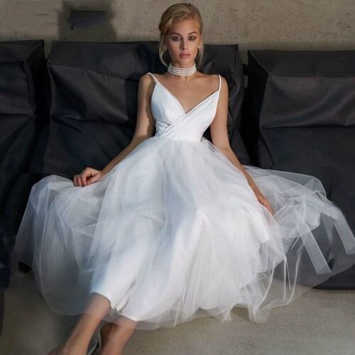 Simple Short Wedding Dresses V-Neck Pleats A-Line Backless Vintage Tulle Tea Length Princess Cheap Bridal Gowns 2021 Custom Made