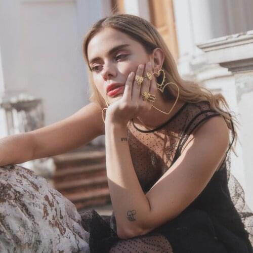 Exaggerated Large Earrings, New Punk Style Love Drop Oil Earrings, Hollow Big Love Earrings, Street Shooting, Fashion Gold-plate