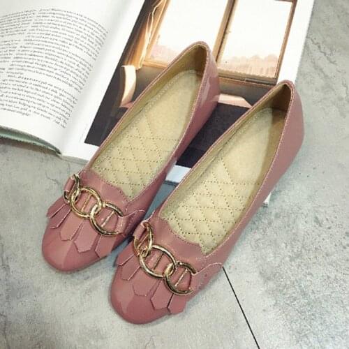 Spring/Autumn Women Slip on Black Flat Shoes Round Toe Shallow Metal Decoration Ballerina Loafers Patent Leather Lady Ballet