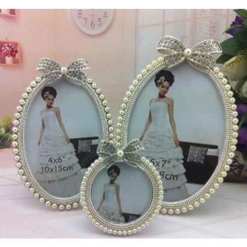 European Style Alloy Picture Frame 3inch 6inch 7inch Oval Round Shape Photo Frame with Cute Bow Decorated Pearl Frame Home Decor