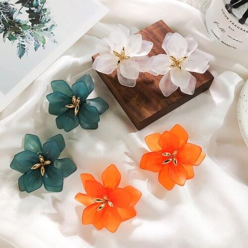 2019 Japan and South Korea hot fashion jewelry exaggerated big flower earrings three colors beach holiday earrings for momen