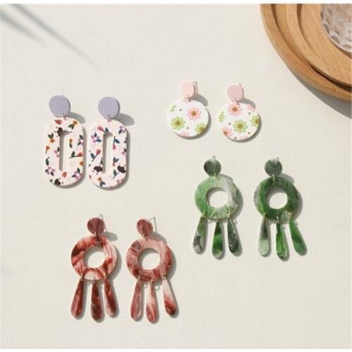 AOMU 2021 New Bohemia Red Green Colorful Acrylic Geometric Round Flower Hollow Tassel Drop Earrings for Women Trip Jewelry Gifts
