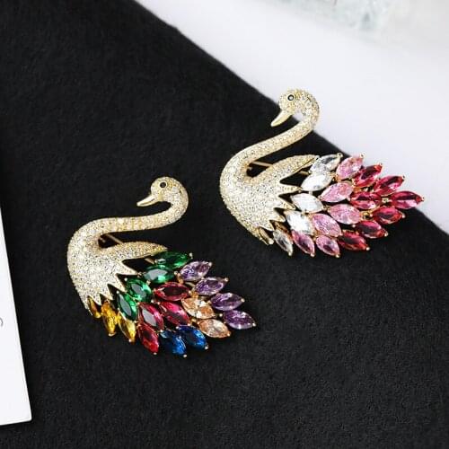 HI MAN Korean Fashion Swan Brooch For Women Pavé Pink Crystal Exquisite Temperament Party Dress Jewelry Girlfriend Gift