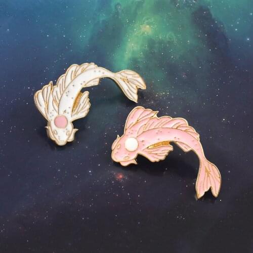 Pink White Koi Brooch Cute Goldfish Carp Enamel Pin Denim Lapel Fish Badge Family Kid Blessing Gifts Friends Personality Jewelry