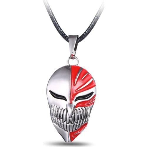 Anime BLEACH Mask Key Chains Kurosaki ichigo Metal Keyrings Holder Keychain Pendants Souvenirs Cosplay Accessories Figure Gifts