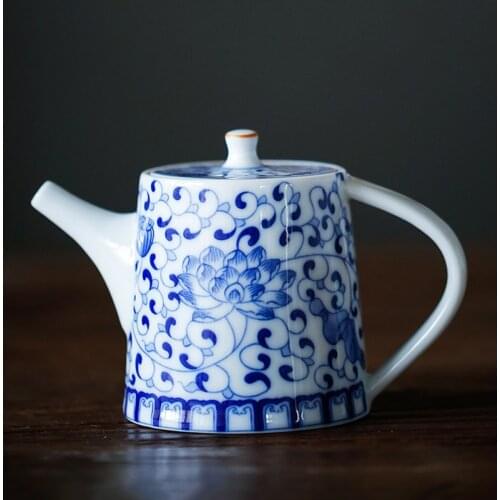 Blue and White Porcelain Teapot 200ml Chinese Kung Fu Tea Pot Ceramic Teapots Office Flower Tea Kettle Vintage Water Kettle
