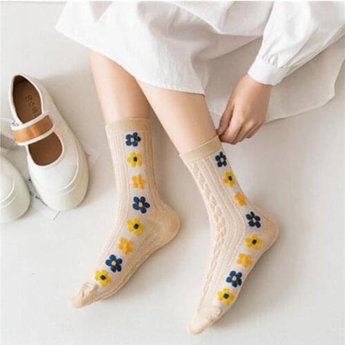 WomenS Socks Small Fresh College Wind LadyS WomanS Pile Socks New Style Floral Small Floral Middle Tube Cotton Socks 2021