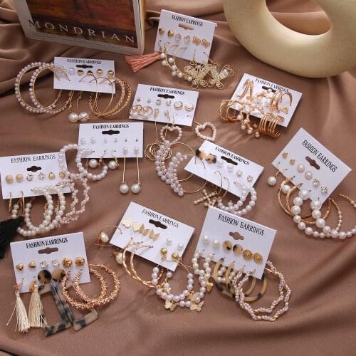 IPARAM Fashion Pearl Crystal Big Circle Earrings Set Retro Heart Butterfly Drop Earrings Wedding Jewelry 2021 Trend Earrings