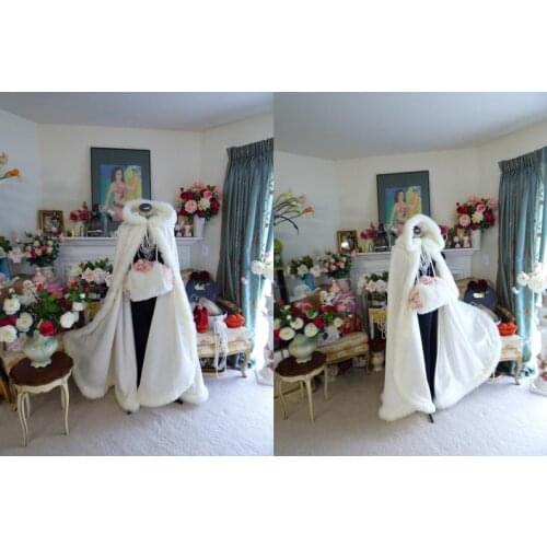 Bridal Hooded Cape White / Ivory Satin Womens Wedding Cloak Stole Vintage Faux Fur Trim Cape
