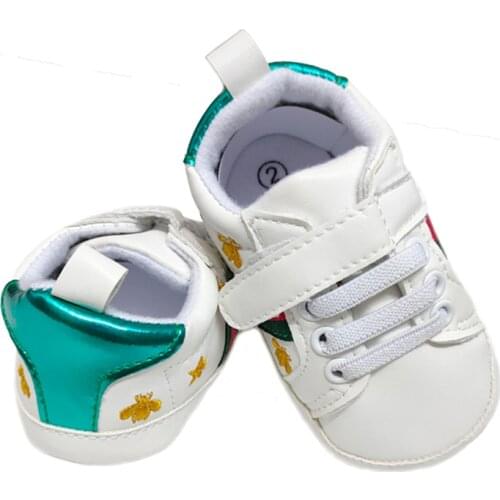 New arrival fashion newborn baby boy girl shoes Casual soft bottom non-slip breathable blue white Bee style Infant toddler shoes