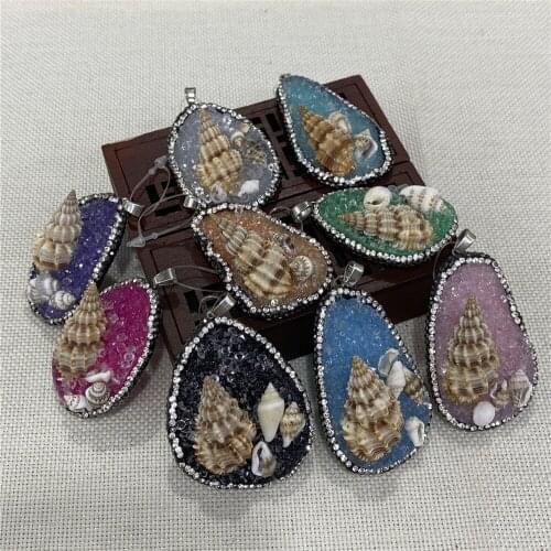 Shell Resin Pendant with Rhinestone Pendant Irregular Shape for Ladies Jewelry Making Daily Accessories Necklace Pendant Crafts
