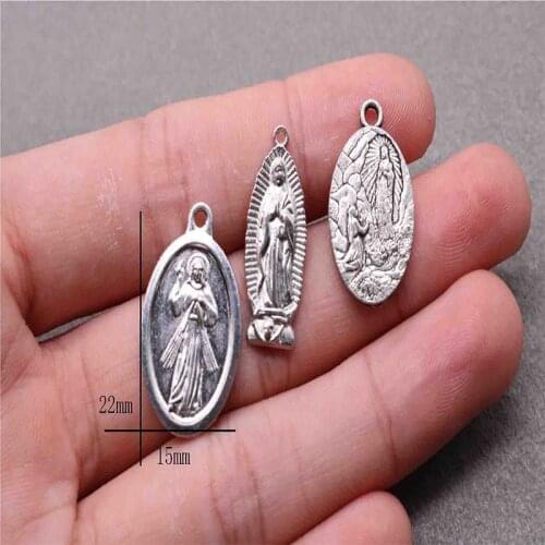 100 mini Madonna de Mallorca, Guadalupe pendants, the Madonna of Madonna