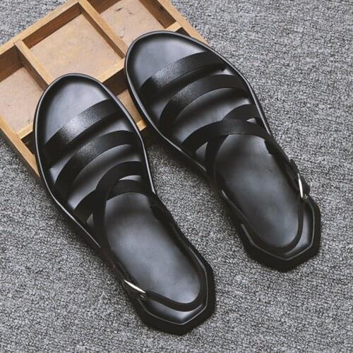 2021 Summer Beach Sandals Mens Shoes Casual PU Leather Men Sandals Flat Holiday Beach Sandals Male Black White Shoes N039