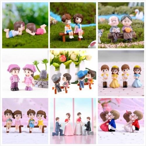 1set Boy Girl Home Decor Sweety Lovers Couple Chair Figurines Miniatures Terrariums Fairy Garden Moss Children Toy Resin Craft