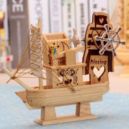 Sailboat Wood Music Box Hand-Cranked Musical Wooden Boxes Girls Clockwork Birthday Gift Ornaments Home Decoration Accessories