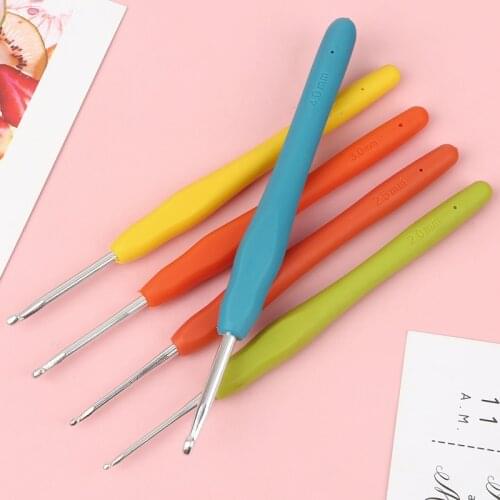 1Pcs 2.0-10.0mm Rubber Handle Crochet Hooks Needles Knit Yarn Sewing Tools Crochet Knitting Needles Weave Craft