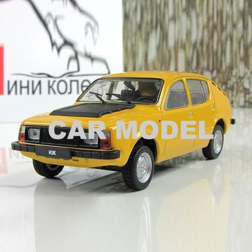 1:43 Alloy Izh-13 Izh 13 Soviet Union Sedan Model Of Childrens Toy Car Original Authorized Authentic Kids Toys