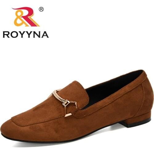 ROYYNA 2020 New Arrival Low Heel Pumps Women Round Toe Metal Decoration Shallow Slip-On Single Shoes Ladies Pumps Dress Footwear