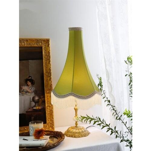 French court vintage cloth table lamps Western antique wind brass table lights Vintage ancient living room Fringed deco lighting