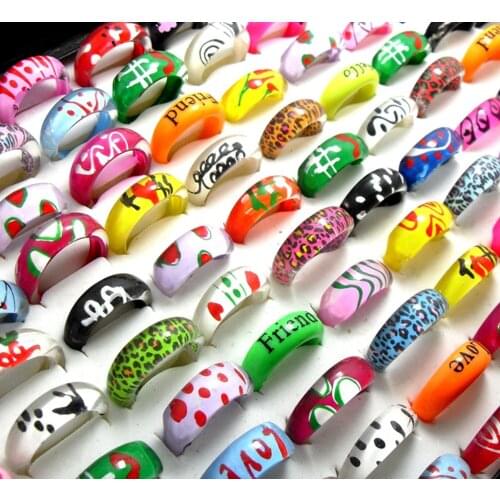 100pcs Women Ladies Resin Rings Design Mix Beautiful Rings Party Gift Favor Wholesale Jewelry lot