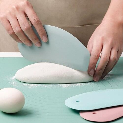 Pastry Cutter Plastic Cake Spatulas Dough Butter Knife Multiduty Cutting Tools Kitchen Gadgets
