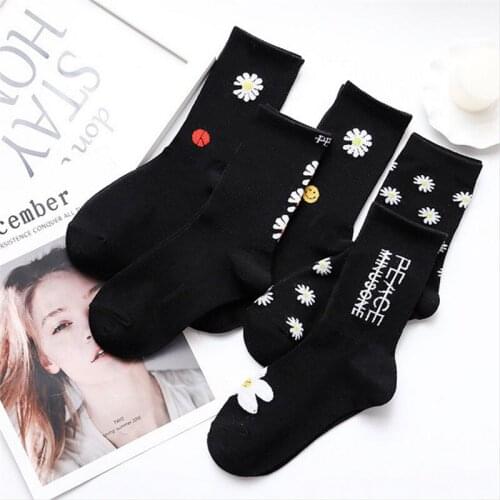DONG AI 1 Pairs Little Daisy Socks Tube Sock Female ins Korea Japanese cool Peace Small Flower Socks Cotton Fashion Socks