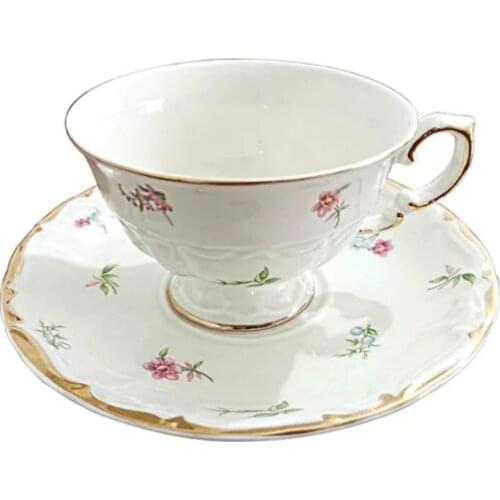 European Ceramic Tea Cup Set Modern Simple White Coffee Cup Saucer Small Vintage Porcelain Flower Tazas De Cafe Drinkware EB50BD