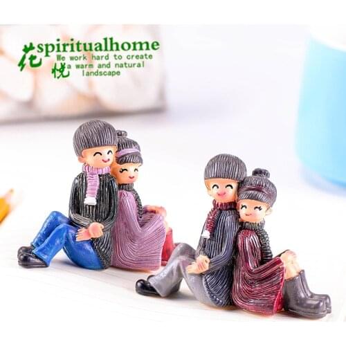 1set Mini Figures Sweety Lovers Young Couple Sitting Tother Ornament For Fairy Garden Figurines Miniature Home Decoration