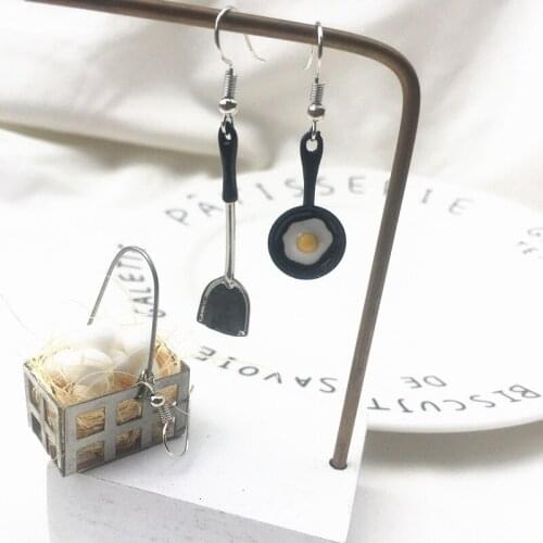 Funny Earrings creative egg basket pan shovel flat bottom frying pan Earrings exaggerated interesting asymmetric ear clip