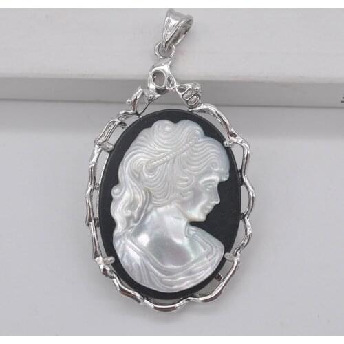 Natural White Pearl Shell Beauty Sculpture Pendant Jewelry For Gift S156