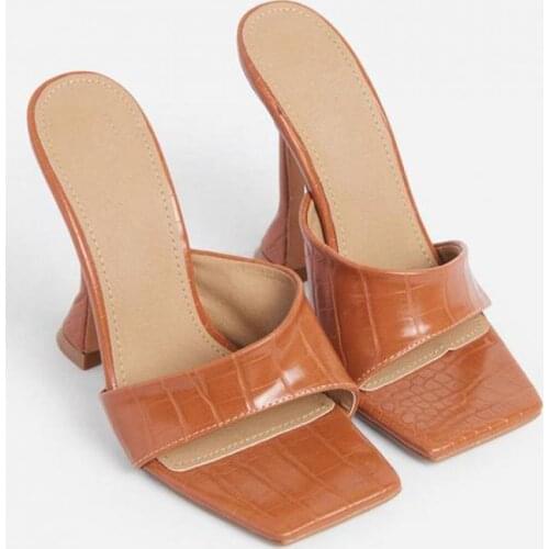 Slippers Womens Summer Wear Fashion Square Head 2021 New Sandals Ytmtloy Indoor Thin Heels House Sapatos Femininos 35-43