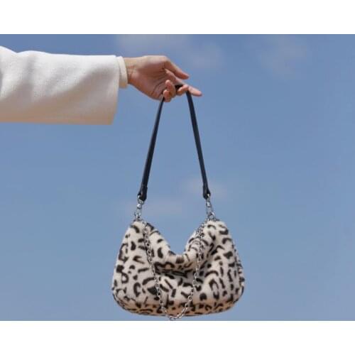 Armpit Shoulder Bag Women Plush Western Style Chain Handle Leopard Animal Print Fashion All-Match Small Portable Dumpling Bag
