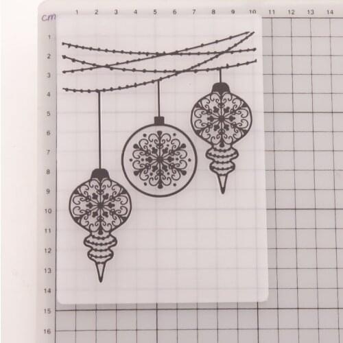 HOT Plastic Christmas Chandelier Template Craft Card Making Paper Card Album Wedding Decoration Embossing Folders