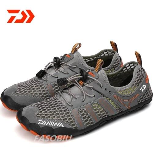 2021 Daiwa Hiking Fishing Shoes Non-slip Hiking Boots Outdoor Sports Quick-drying Breathable Wear-resistant Fishing Mens Shoes