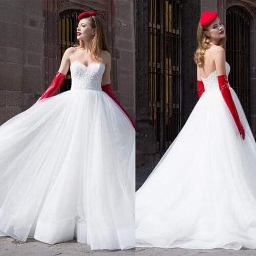 Sweetheart Neckline White Tulle Elegant France Lace A-line Wedding Dress Elegant Crystals Bridal Dressrobe de mariage