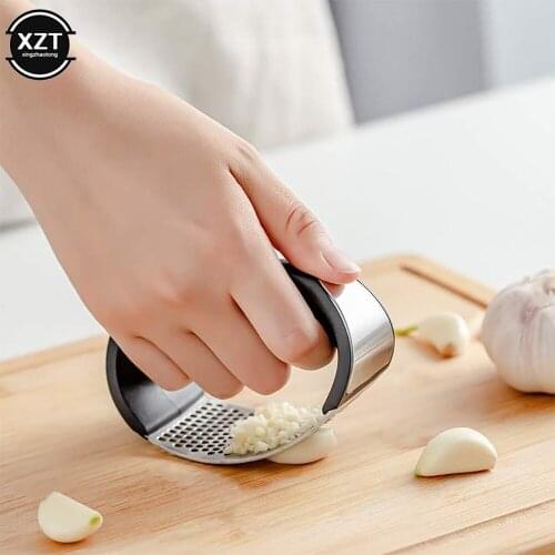 1pcs Manual Stainless Steel Garlic Press Manual Gralic Press Device Handheld Ginger Garlic Tools Kitchen Accessories New