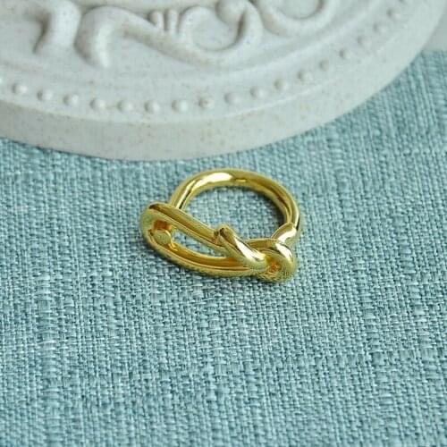European and American style line sense bv style knot ring simple retro gold ins net red brass high color retention plating 18K