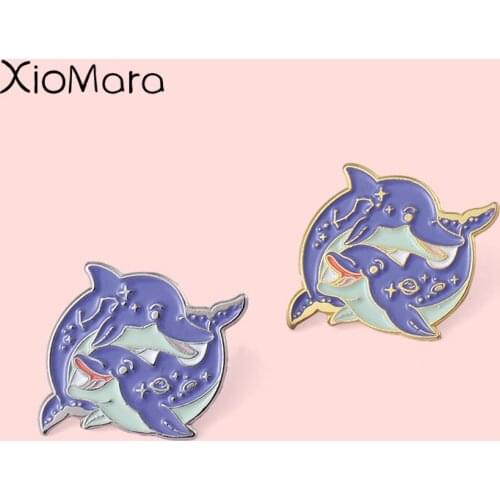 Jump Whale Enamel Pin Custom Planet Whale Brooch For Women Anime Cute Animal Lapel Metal Badge Jewelry Gifts For Couple Students