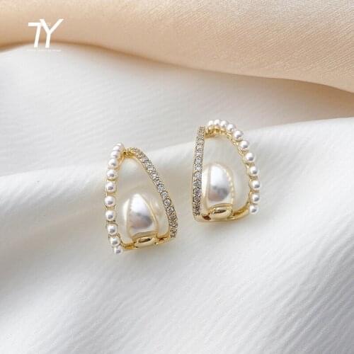 Unique Design gold Pearl Earrings For Woman 2021 Korean Fashion Jewelry Goth Accessories Party Girls Luxury Unusual Earrings
