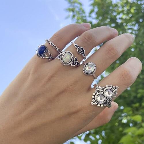 Vintage Tibetan moonstone Big Healing Crystal Rings For Women Boho Antique Indian Moonstone Ring Fine Jewelry Girls Ladies Gifts
