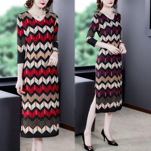 Fashion V-neck Stripe Patchwork Sweater Dress 2020 Fall New Slim Split Knit Dress Temperament Ladies 3/4 Sleeve Midi Dress K1209